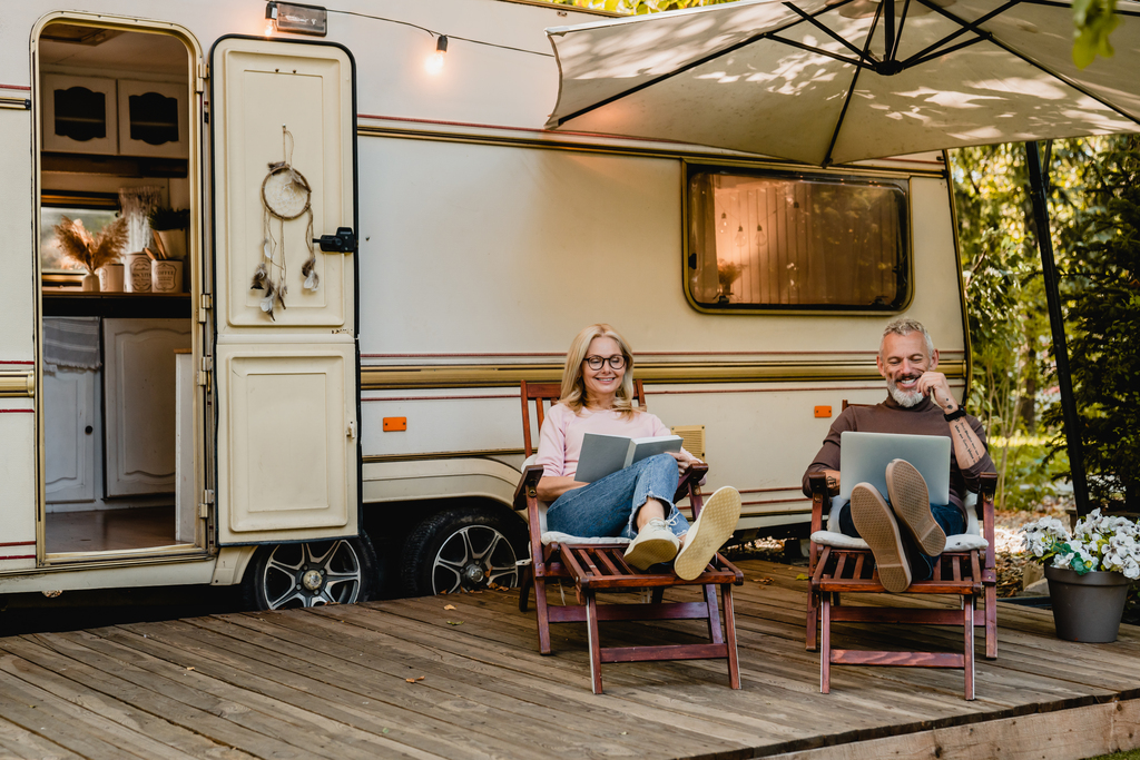 RV Living Cost in BC: Halfmoon Bay vs Vancouver Apartment Rent