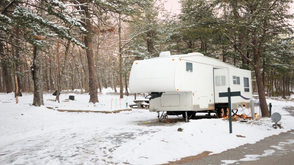 Monthly winter RV site in Halfmoon Bay, BC